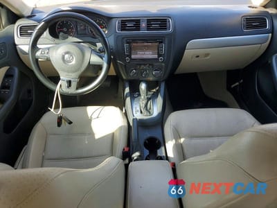 Zdjęcie 8 z 12 samochodu: 2014 VOLKSWAGEN JETTA SE VIN:3VWD17AJ7EM322148 - miniatura