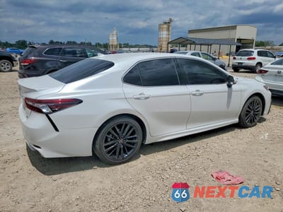 Trzecie zdjęcie samochodu z tyłu: 2024 TOYOTA CAMRY XSE VIN:4T1K61AK7RU918083 - miniatura