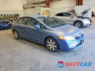 Czwarte zdjęcie samochodu z boku: 2008 HONDA CIVIC LX VIN:2HGFA16548H522008 - miniatura