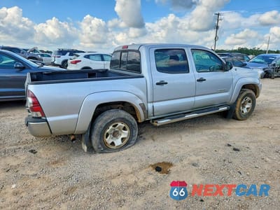 Trzecie zdjęcie samochodu z tyłu: 2009 TOYOTA TACOMA DOUBLE CAB PRERUNNER VIN:3TMJU62NX9M077215 - miniatura