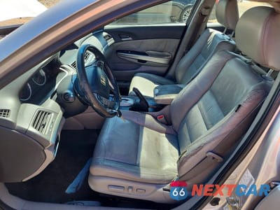 Zdjęcie 7 z 12 samochodu: 2010 HONDA ACCORD EXL VIN:1HGCP2F89AA160621 - miniatura