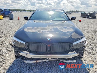 Piąte zdjęcie samochodu w środku: 2019 BMW 530 I VIN:WBAJA5C51KWW07706 - miniatura