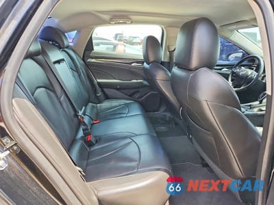 Zdjęcie 10 z 12 samochodu: 2017 BUICK LACROSSE ESSENCE VIN:1G4ZP5SS0HU132819 - miniatura