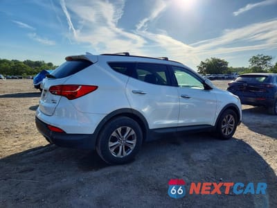 Trzecie zdjęcie samochodu z tyłu: 2016 HYUNDAI SANTA FE SPORT 2.4L VIN:5XYZUDLB2GG354820 - miniatura
