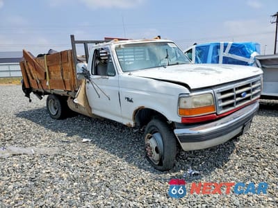Czwarte zdjęcie samochodu z boku: 1993 FORD F350 VIN:1FDKF38G2PNA49655 - miniatura