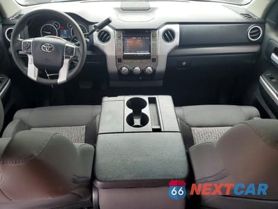 Zdjęcie 8 z 12 samochodu: 2017 TOYOTA TUNDRA SR5 VIN:5TFRM5F18HX114565 - miniatura