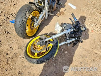 Zdjęcie 8 z 9 samochodu: 2006 HONDA CBR1000 RR VIN:JH2SC57156M200277 - miniatura