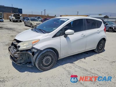 2015 NISSAN VERSA NOTE SV 3N1CE2CP9FL419451 - główne zdjęcie licytacji z USA - miniatura
