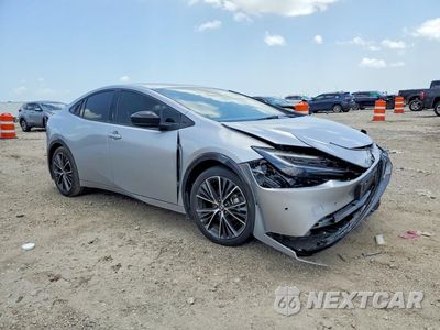 Czwarte zdjęcie samochodu z boku: 2024 TOYOTA PRIUS XLE VIN:JTDACAAU8R3038509 - miniatura