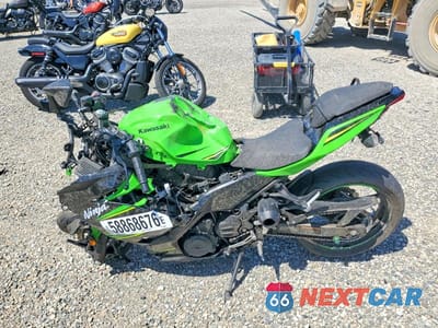 Trzecie zdjęcie samochodu z tyłu: 2018 KAWASAKI EX400 VIN:JKAEXKG16JDA08364 - miniatura