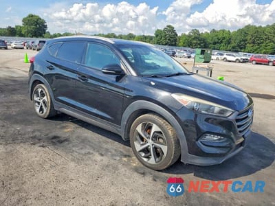 Czwarte zdjęcie samochodu z boku: 2016 HYUNDAI TUCSON SPORT VIN:KM8J3CA24GU121755 - miniatura