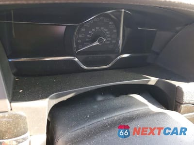 Zdjęcie 9 z 12 samochodu: 2016 LINCOLN MKS VIN:1LNHL9DKXGG602041 - miniatura