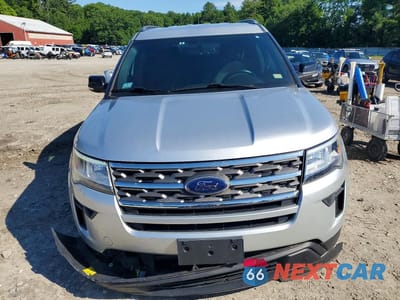 Piąte zdjęcie samochodu w środku: 2018 FORD EXPLORER XLT VIN:1FM5K8D83JGB91142 - miniatura