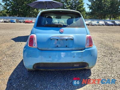 Zdjęcie 6 z 12 samochodu: 2015 FIAT 500 ELECTRIC VIN:3C3CFFGE5FT732852 - miniatura