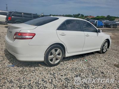 Trzecie zdjęcie samochodu z tyłu: 2011 TOYOTA CAMRY SE VIN:4T1BF3EK2BU583035 - miniatura
