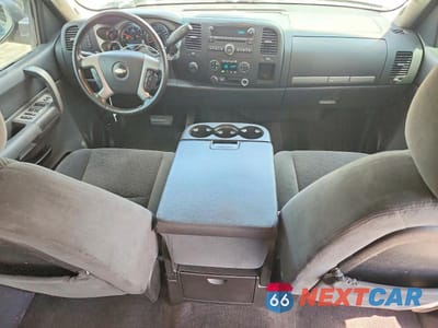 Zdjęcie 8 z 12 samochodu: 2008 CHEVROLET SILVERADO K1500 VIN:3GCEK13378G121627 - miniatura