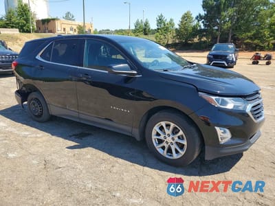 Czwarte zdjęcie samochodu z boku: 2020 CHEVROLET EQUINOX LT VIN:2GNAXKEVXL6173883 - miniatura
