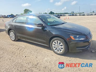 Czwarte zdjęcie samochodu z boku: 2015 VOLKSWAGEN PASSAT S VIN:1VWAT7A36FC060530 - miniatura