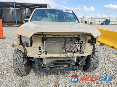 Piąte zdjęcie samochodu w środku: 2019 TOYOTA TACOMA TRD OFF-ROAD VIN:5TFSZ5AN5KX195724 - miniatura