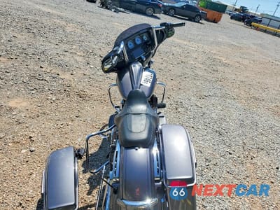 Zdjęcie 6 z 9 samochodu: 2015 HARLEY-DAVIDSON FLHXS STREET GLIDE SPECIAL VIN:1HD1KRM11FB697342 - miniatura
