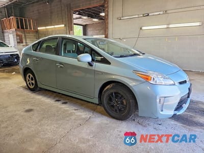 Czwarte zdjęcie samochodu z boku: 2015 TOYOTA PRIUS TWO VIN:JTDKN3DU2F1937962 - miniatura