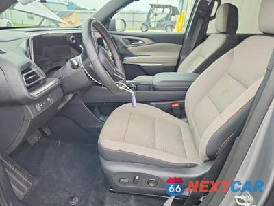 Zdjęcie 7 z 14 samochodu: 2025 CHEVROLET TRAVERSE LT VIN:1GNERGRS2SJ240633 - miniatura