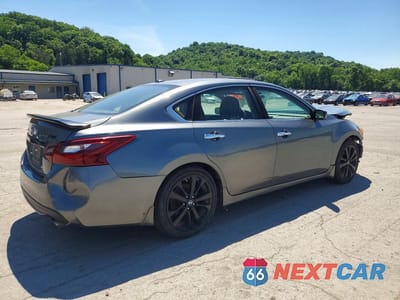 Trzecie zdjęcie samochodu z tyłu: 2018 NISSAN ALTIMA 2.5 SR VIN:1N4AL3APXJC206540 - miniatura