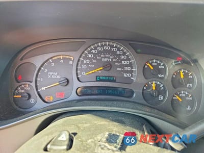 Zdjęcie 9 z 13 samochodu: 2004 GMC SIERRA VIN:1GTHK232X4F214597 - miniatura
