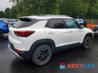 Trzecie zdjęcie samochodu z tyłu: 2023 CHEVROLET TRAILBLAZER LT VIN:KL79MPS22PB157348 - miniatura