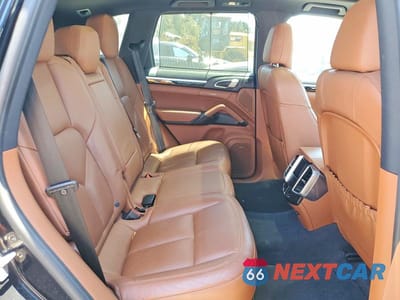 Zdjęcie 11 z 13 samochodu: 2016 PORSCHE CAYENNE SE HYBRID VIN:WP1AE2A2XGLA64426 - miniatura