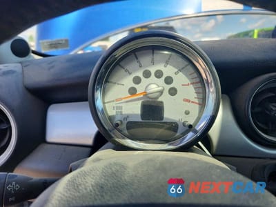 Zdjęcie 9 z 12 samochodu: 2008 MINI COOPER S VIN:WMWMF73558TT93923 - miniatura