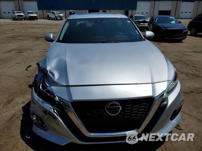 Piąte zdjęcie samochodu w środku: 2019 NISSAN ALTIMA SL VIN:1N4BL4EV0KC193608 - miniatura