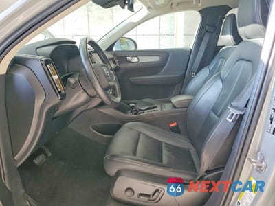 Zdjęcie 7 z 13 samochodu: 2025 VOLVO XC40 CORE VIN:YV4L12UJ7S2465341 - miniatura