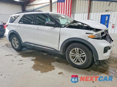 Czwarte zdjęcie samochodu z boku: 2020 FORD EXPLORER XLT VIN:1FMSK7DH3LGA76332 - miniatura