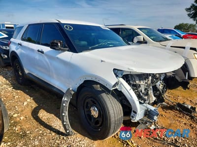 Czwarte zdjęcie samochodu z boku: 2023 FORD EXPLORER POLICE INTERCEPTOR VIN:1FM5K8AB2PGC00244 - miniatura