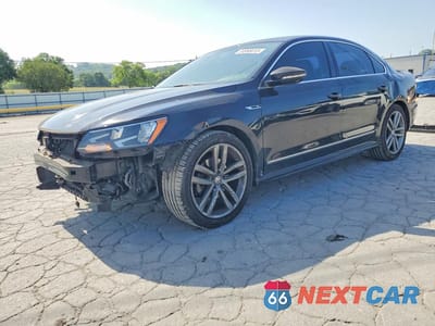 2017 VOLKSWAGEN PASSAT R-LINE 1VWDT7A3XHC019804 - główne zdjęcie licytacji z USA - miniatura
