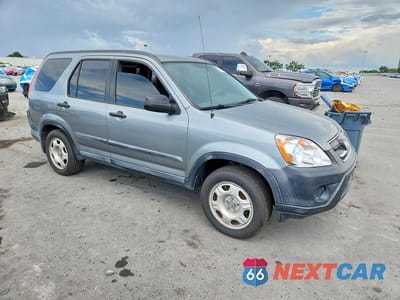Czwarte zdjęcie samochodu z boku: 2005 HONDA CR-V LX VIN:SHSRD78585U338137 - miniatura