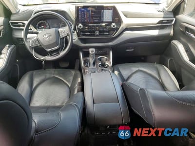 Zdjęcie 8 z 13 samochodu: 2021 TOYOTA HIGHLANDER LIMITED VIN:5TDYZRAH7MS527876 - miniatura