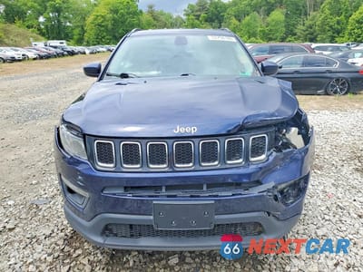 Piąte zdjęcie samochodu w środku: 2019 JEEP COMPASS LATITUDE VIN:3C4NJDBB3KT839316 - miniatura