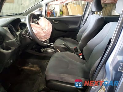 Zdjęcie 7 z 12 samochodu: 2011 HONDA FIT VIN:JHMGE8H31BC025180 - miniatura