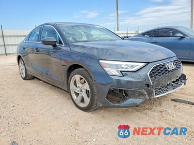Czwarte zdjęcie samochodu z boku: 2024 AUDI A3 PREMIUM VIN:WAUAUDGY5RA070240 - miniatura