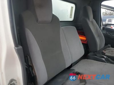 Zdjęcie 6 z 10 samochodu: 2017 ISUZU NPR HD BOX TRUCK VIN:JALC4W16XH7002721 - miniatura