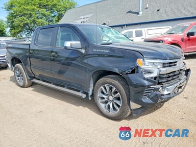 Czwarte zdjęcie samochodu z boku: 2026 CHEVROLET SILVERADO K1500 LT-L VIN:1GCPKKEK7TZ179104 - miniatura
