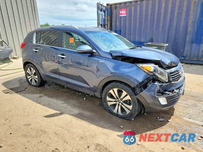 Czwarte zdjęcie samochodu z boku: 2012 KIA SPORTAGE EX VIN:KNDPCCA27C7179348 - miniatura
