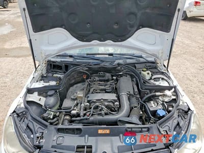Zdjęcie 11 z 12 samochodu: 2013 MERCEDES-BENZ C 250 VIN:WDDGF4HB6DR287619 - miniatura