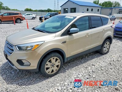 2017 FORD ESCAPE SE 1FMCU9GD0HUC85782 - główne zdjęcie licytacji z USA - miniatura