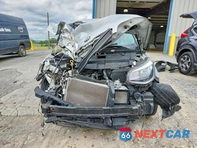 Piąte zdjęcie samochodu w środku: 2017 KIA SOUL ! VIN:KNDJX3AA0H7482769 - miniatura
