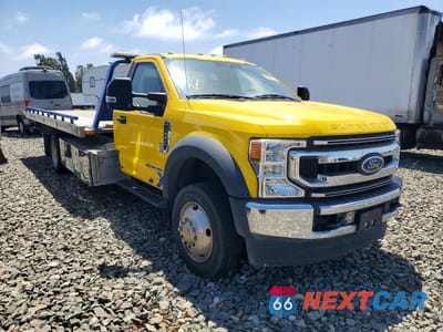 Czwarte zdjęcie samochodu z boku: 2020 FORD F550 SUPER DUTY VIN:1FDUF5GT5LDA06477 - miniatura