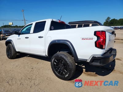 Drugie zdjęcie samochodu z przodu: 2026 CHEVROLET COLORADO TRAIL BOSS VIN:1GCPTEEK1T1108994 - miniatura