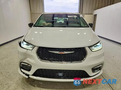 Piąte zdjęcie samochodu w środku: 2026 CHRYSLER PACIFICA LIMITED VIN:2C4RC1GG9TR178930 - miniatura